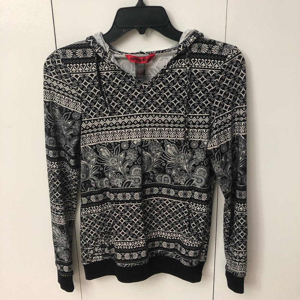 ORNATE PAISLEY PATTERNED HOODIE SWEATSHIRT